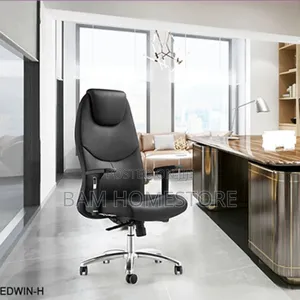 Executive High-Back Swivel Office Chair Boss Chair With Headrest
