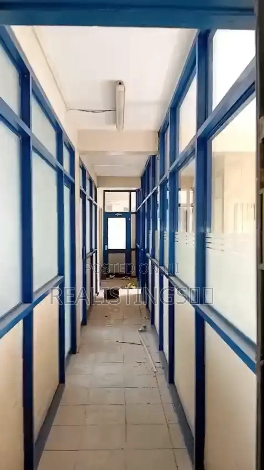 Kisutu: 100+ SQM Office Space Inapangishwa