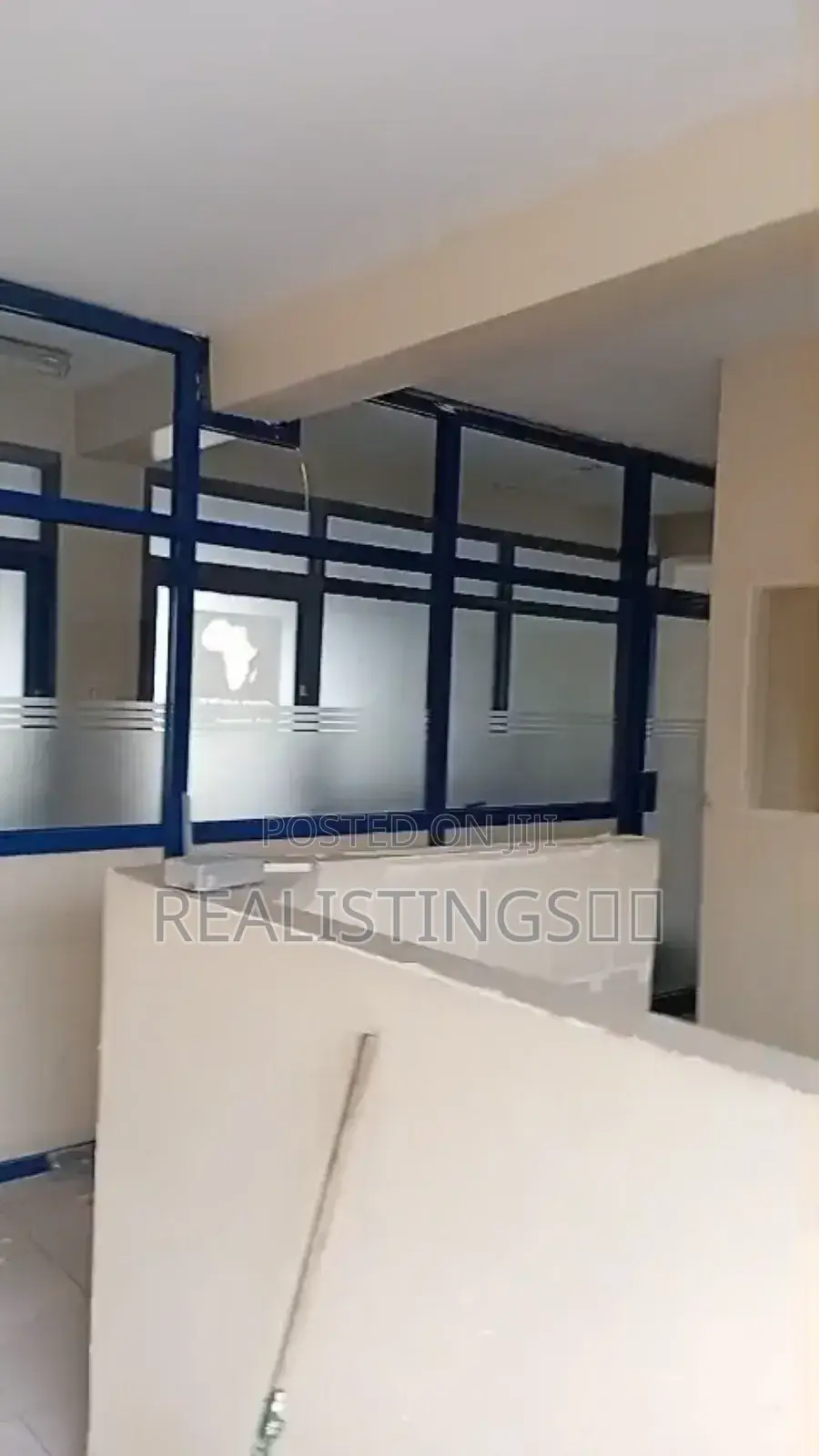 Kisutu: 100+ SQM Office Space Inapangishwa