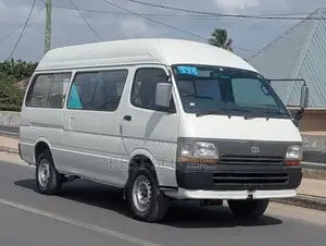 Toyota HiAce 2002 White