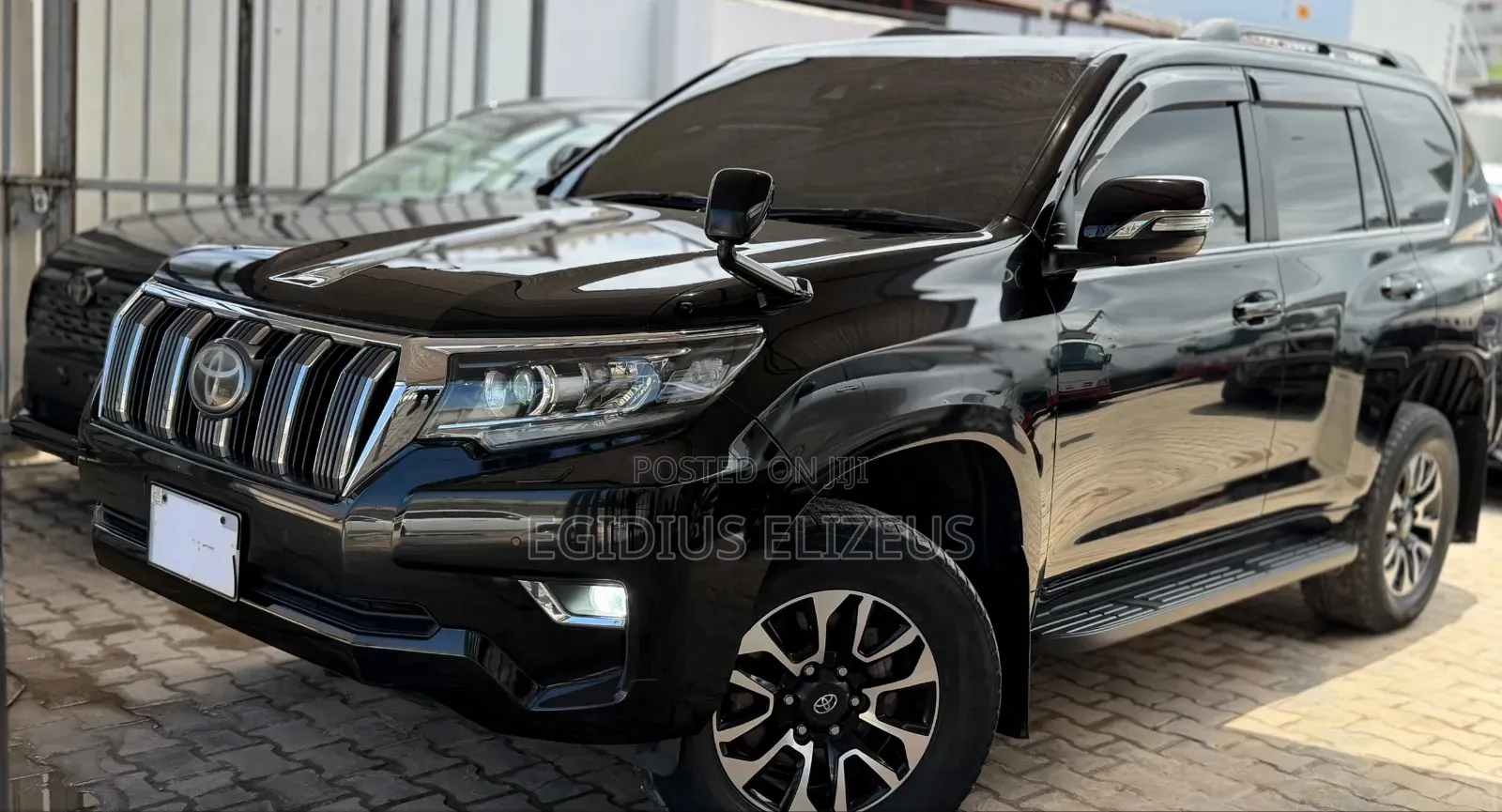 Toyota Land Cruiser Prado 2022 Black
