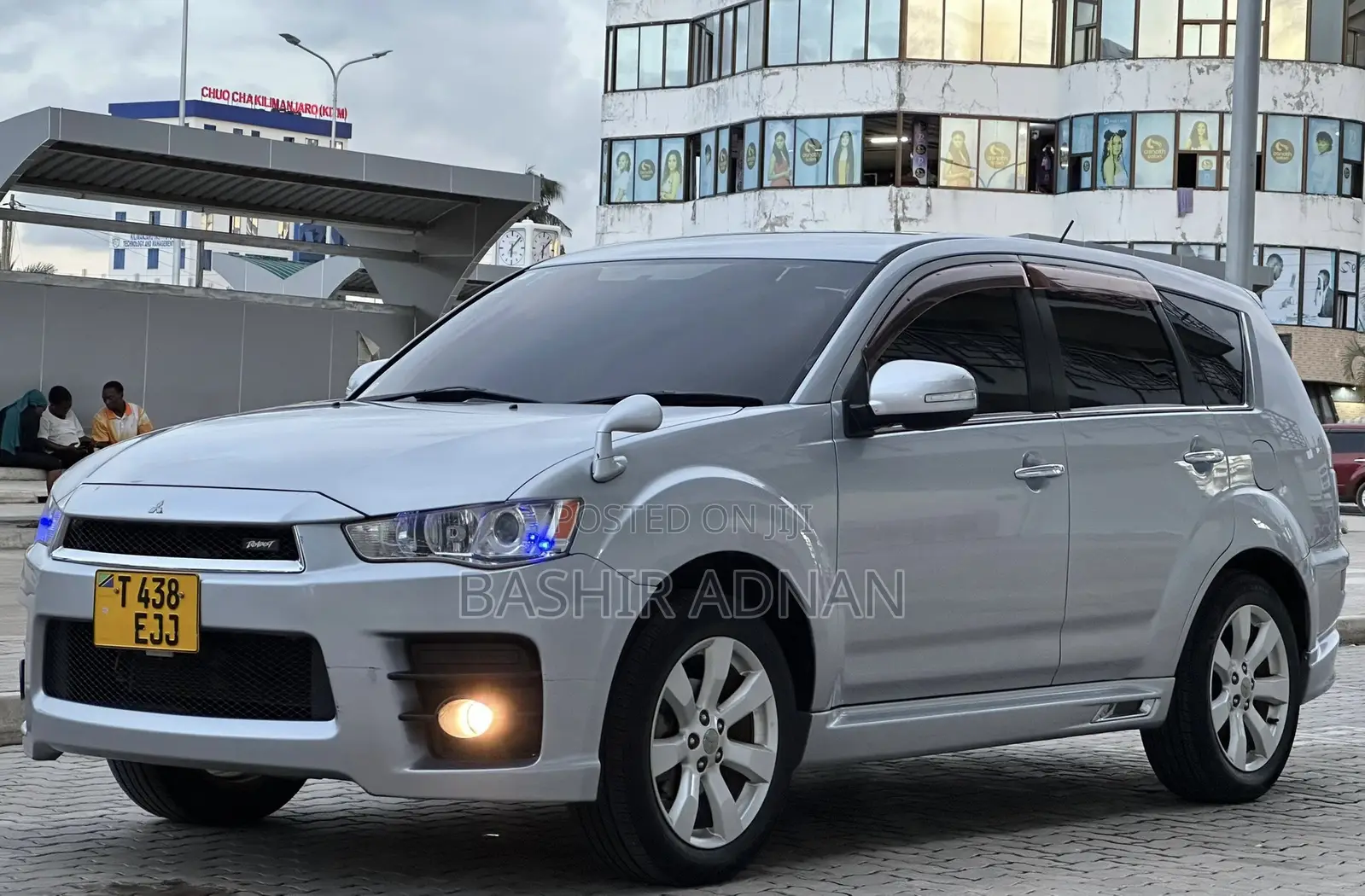 Mitsubishi Outlander 2011 Silver