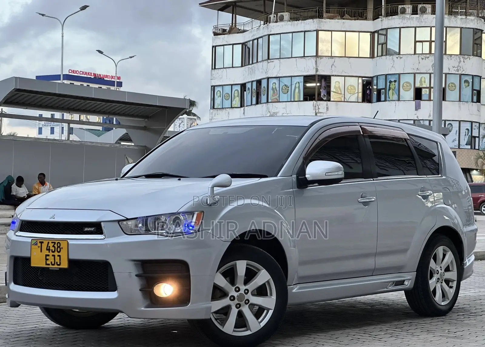 Mitsubishi Outlander 2011 Silver