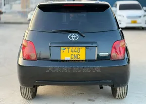 Toyota IST 2003 Black