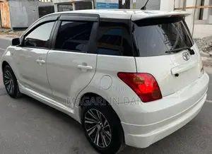 Toyota IST 2004 White