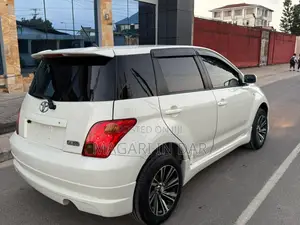Toyota IST 2004 White