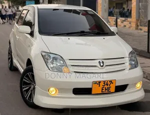 Toyota IST 2006 White