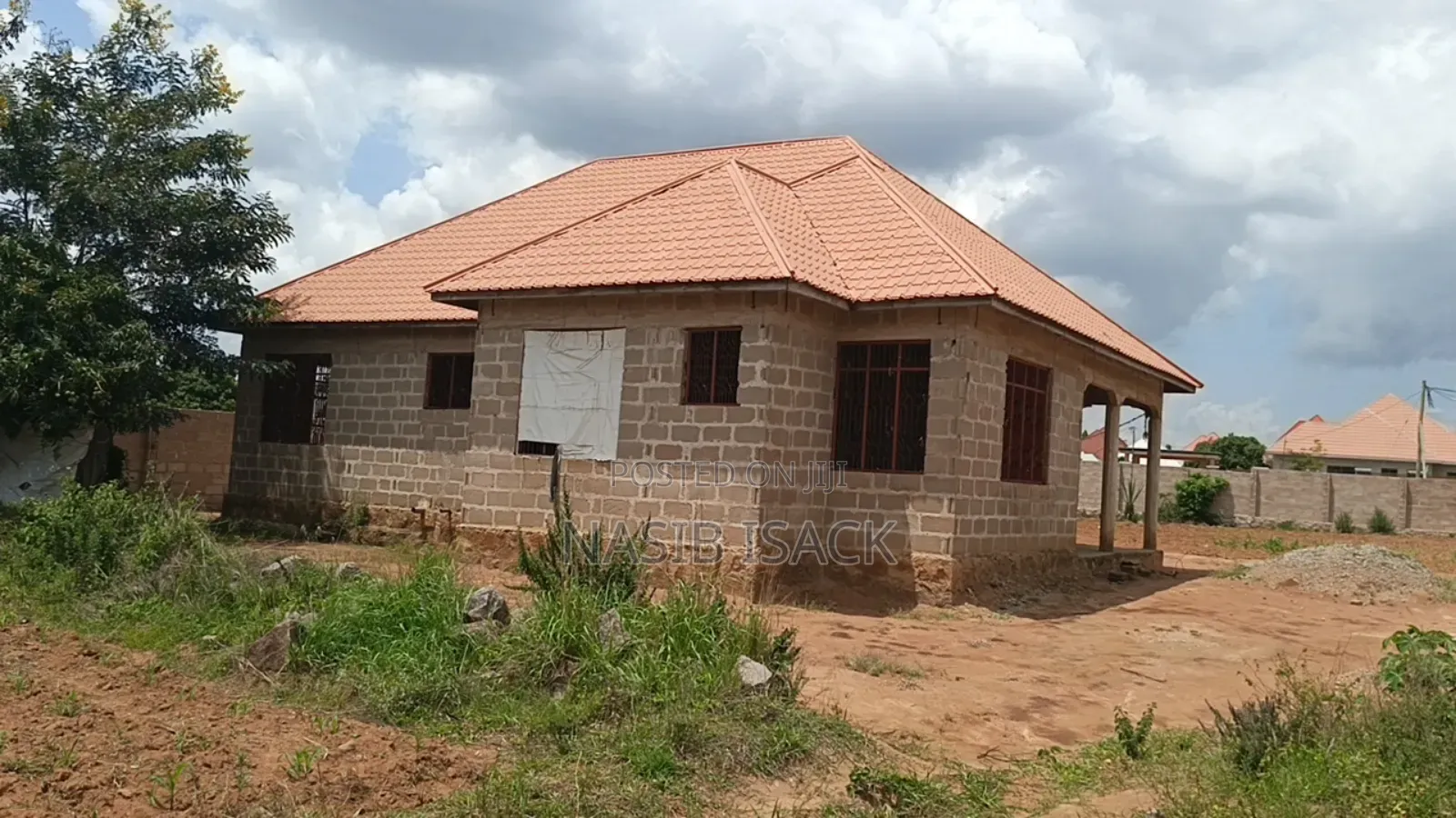 4bdrm House in Buswelu for sale