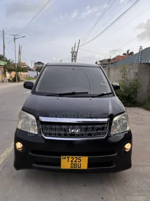 Toyota Noah 2.0 AWD (8 Seater) 2005 Black