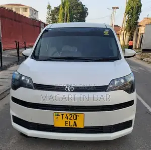 Toyota Spade 2012 White