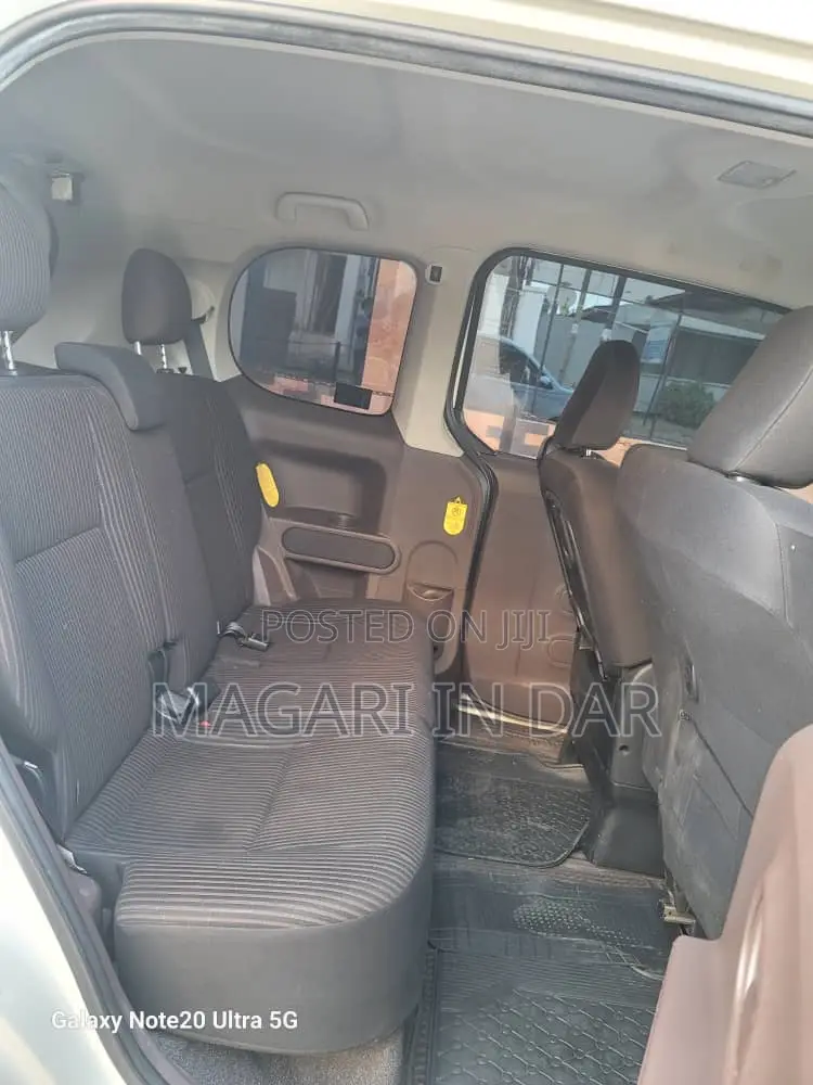 Toyota Spade 2012 White