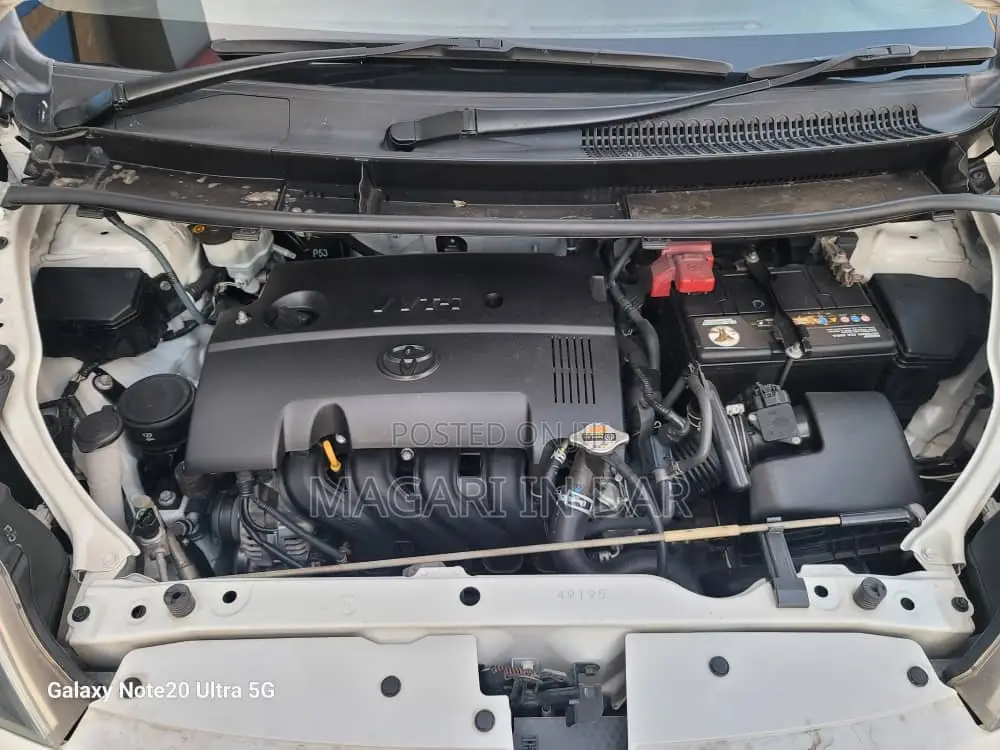 Toyota Spade 2012 White