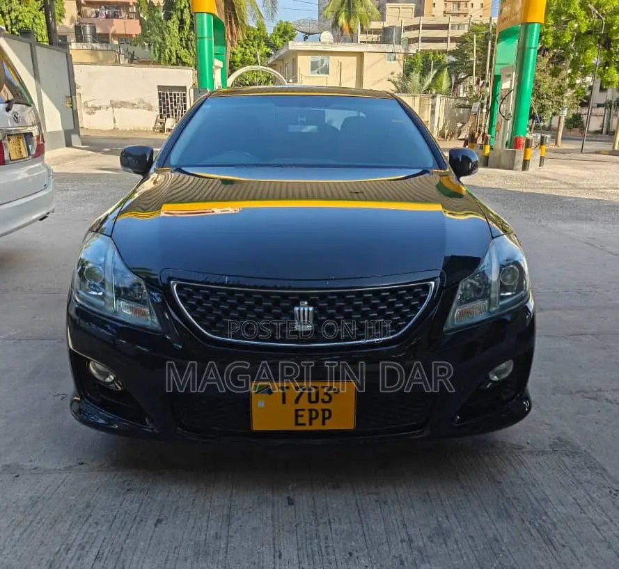 Toyota Crown 2009 Black