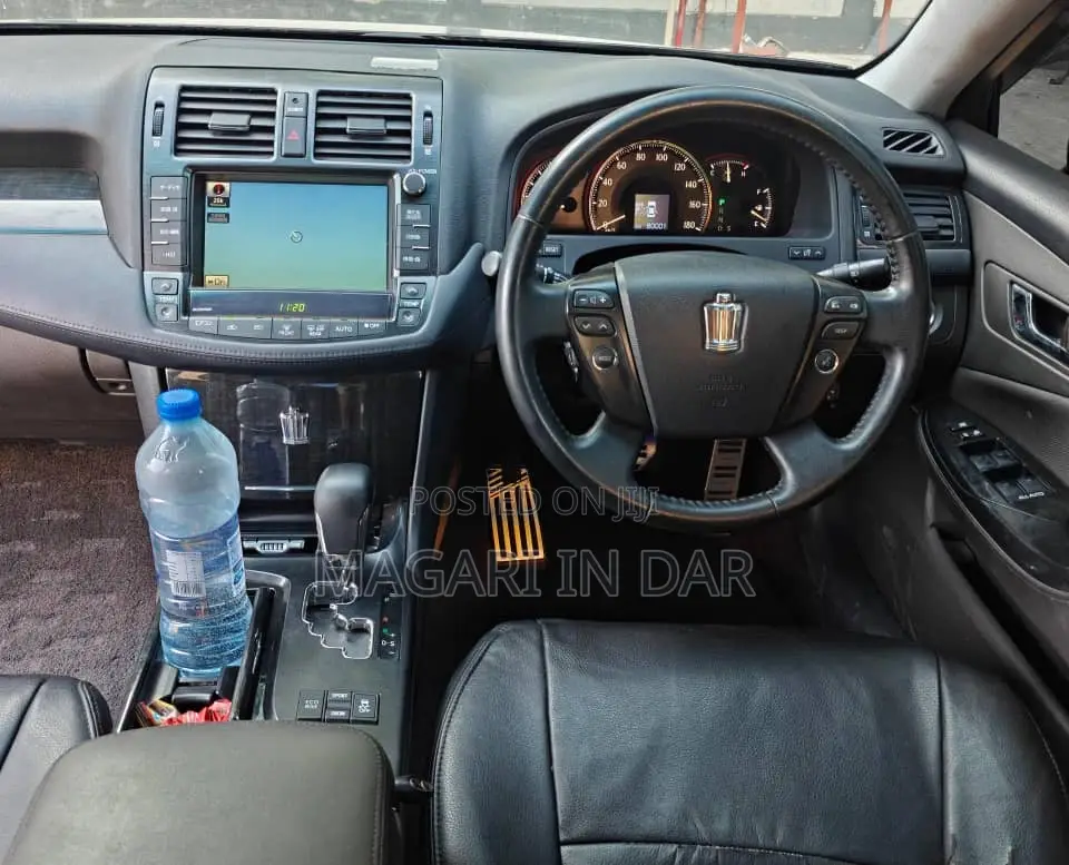 Toyota Crown 2009 Black