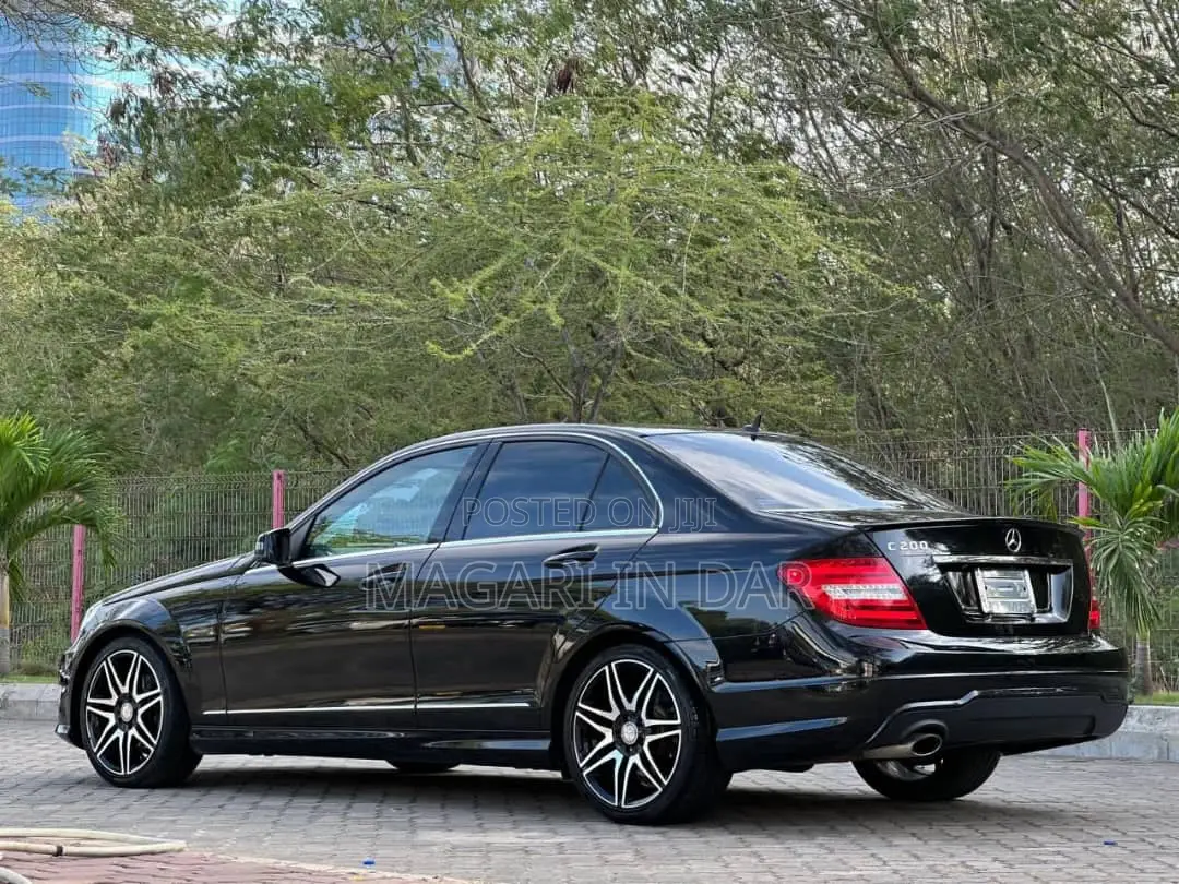 Mercedes-Benz C-Class 2012 Black