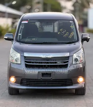 Toyota Noah 2009 Gray