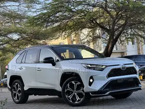 Toyota RAV4 2024 White