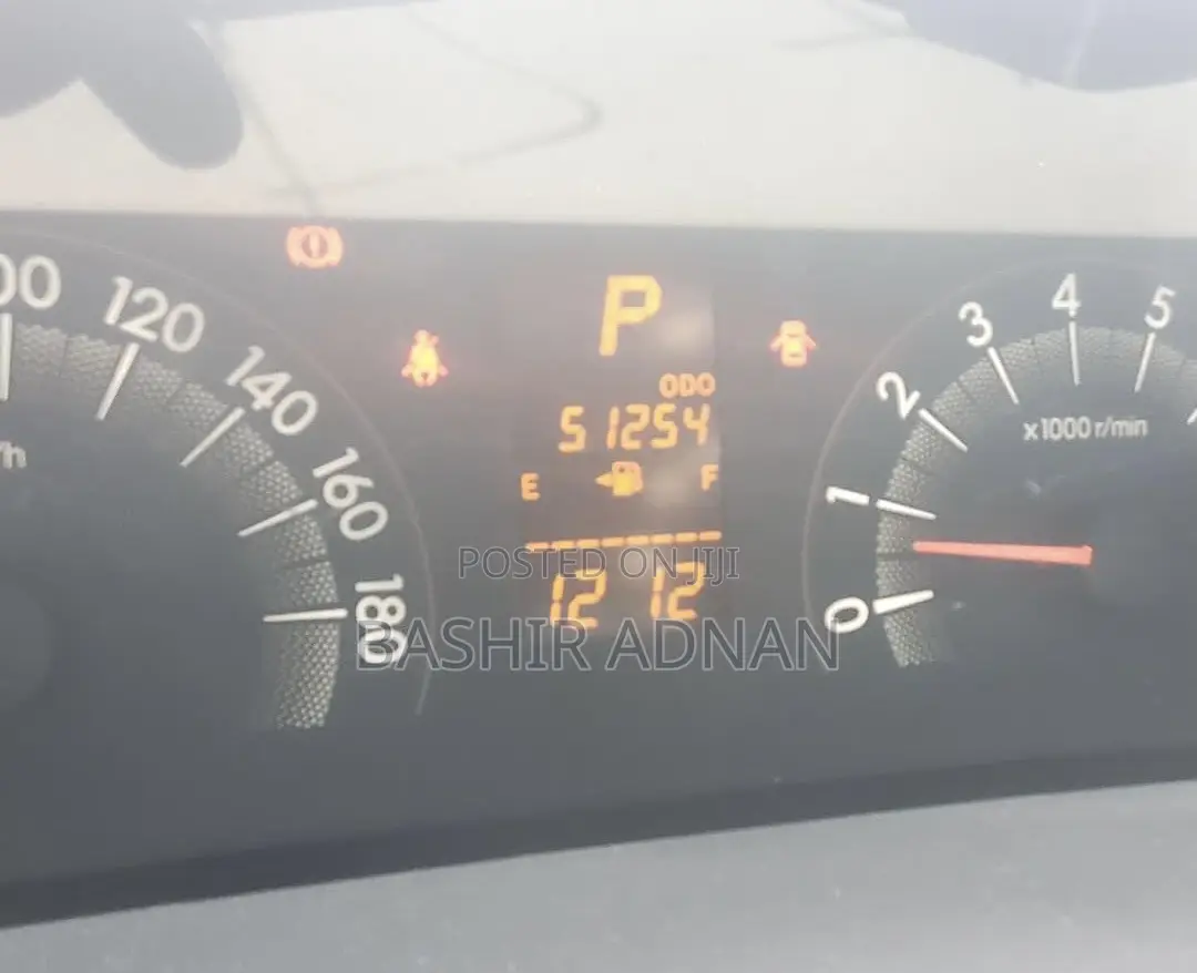 Toyota Ractis 1.5 FWD 2006 Gray