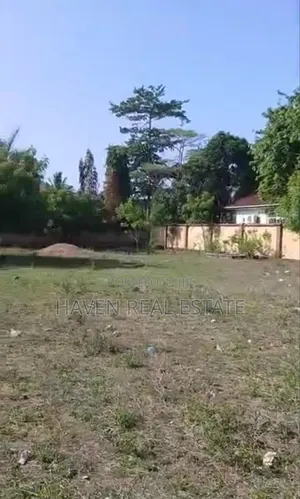 Kiwanja Kinauzwa Mbweni Ubungo