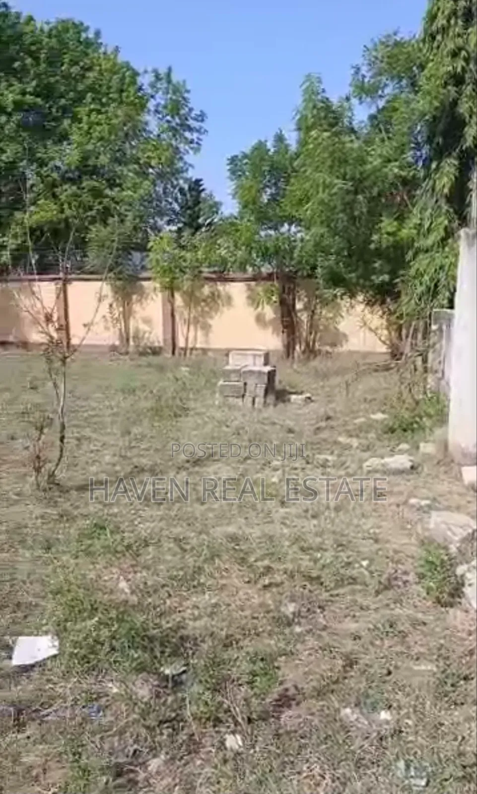 Kiwanja Kinauzwa Mbweni Ubungo