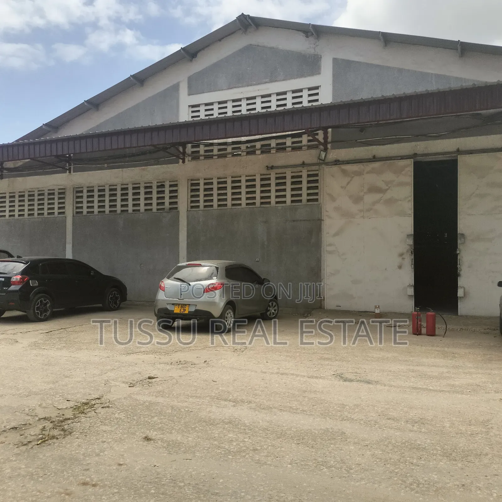 Ware House for Rent in Mikochen Area