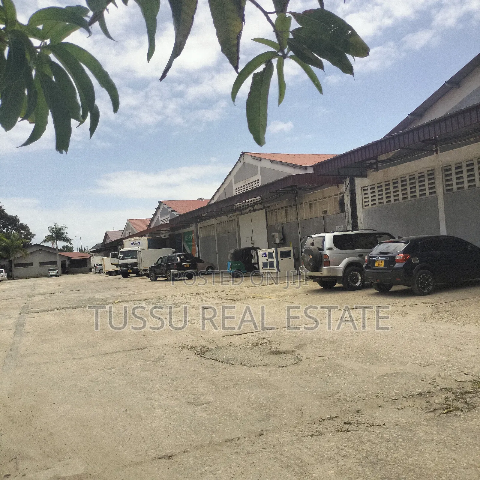 Ware House for Rent in Mikochen Area