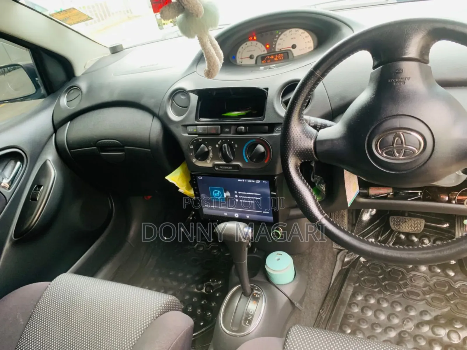 Toyota Vitz 2005 Gray