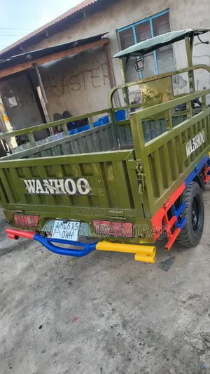 Bajaj Avenger 200 2025 Green