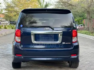 Toyota Corolla Rumion 2009 Blue