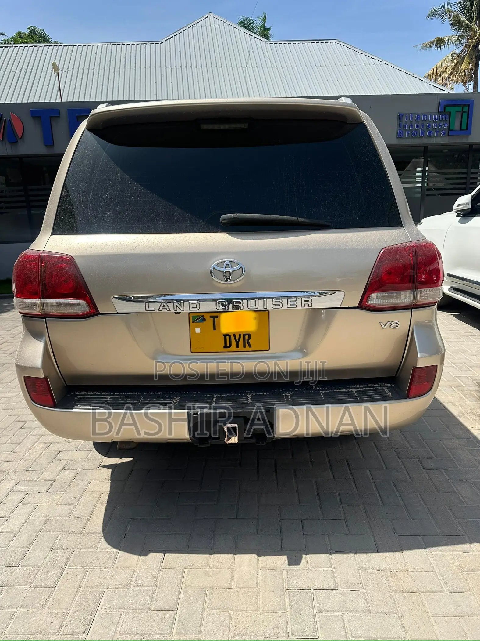 Toyota Land Cruiser 4.5 V8 TD STD 2010 Gold