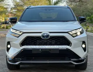 Toyota RAV4 Plug-In Hybrid 2025 White
