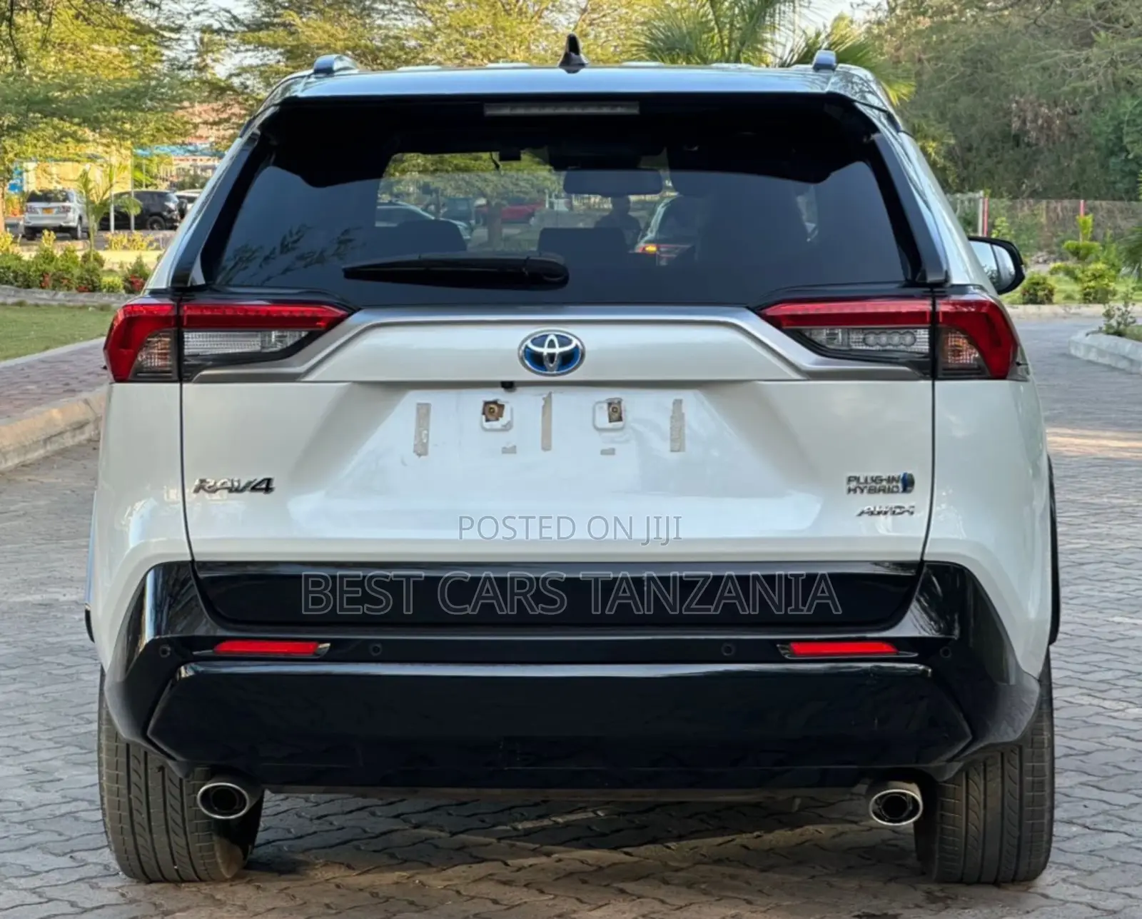 Toyota RAV4 Plug-In Hybrid 2025 White