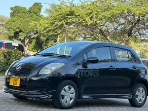 Toyota Vitz 1.3 AWD 5dr 2009 Black