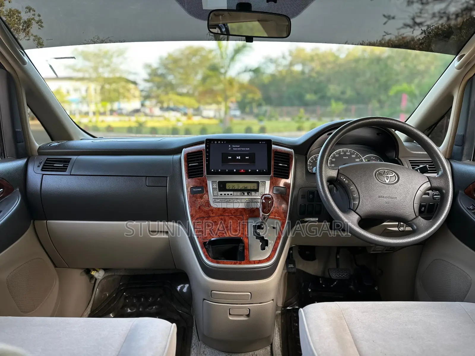 Toyota Alphard 2004 Black