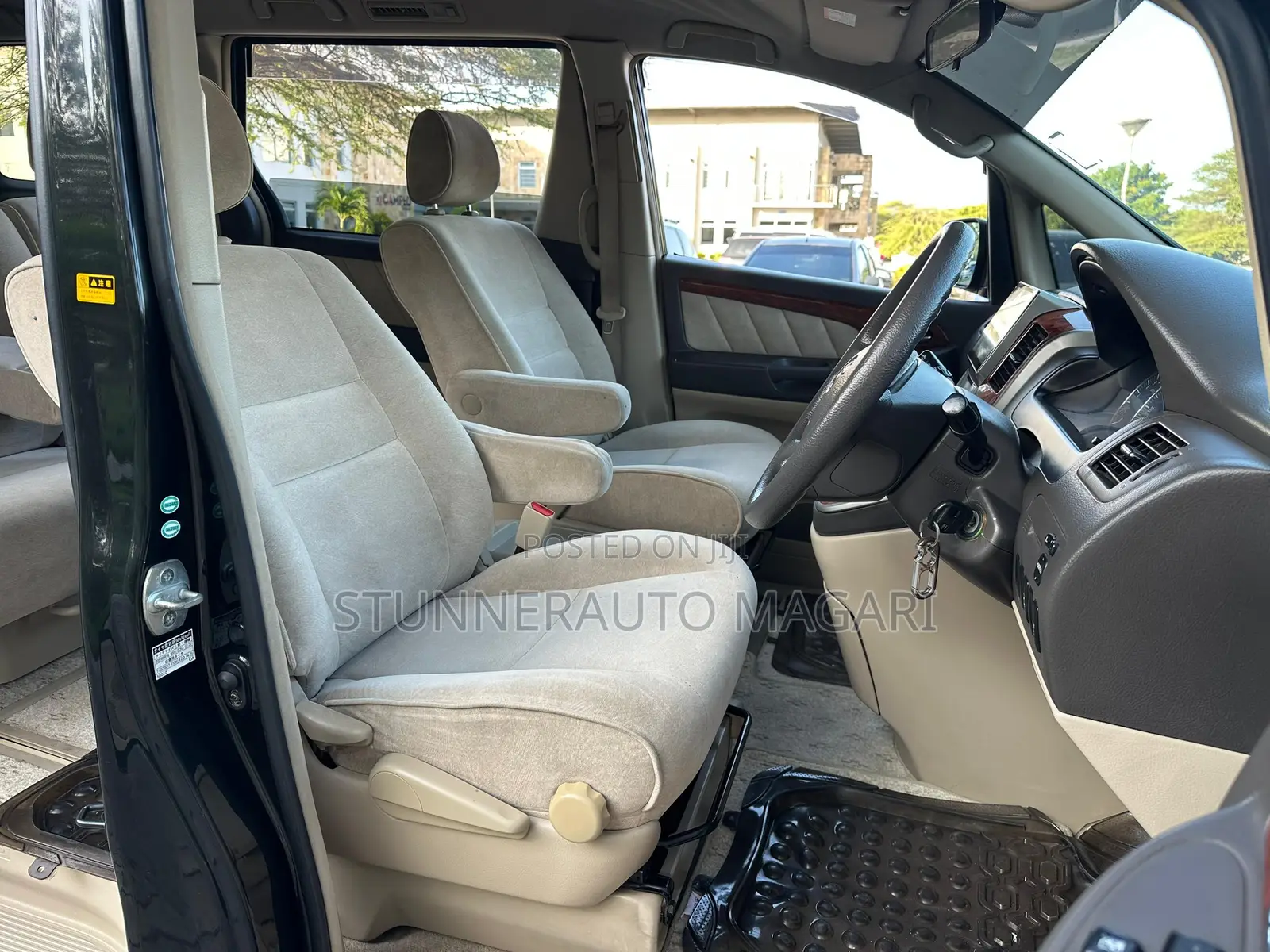 Toyota Alphard 2004 Black