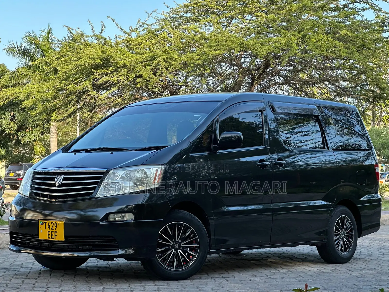 Toyota Alphard 2004 Black