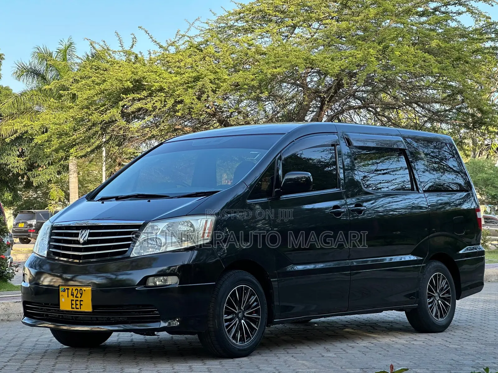 Toyota Alphard 2004 Black