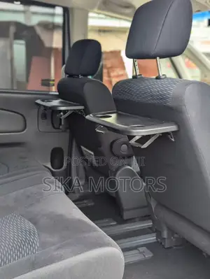 Nissan Serena 2008 Silver