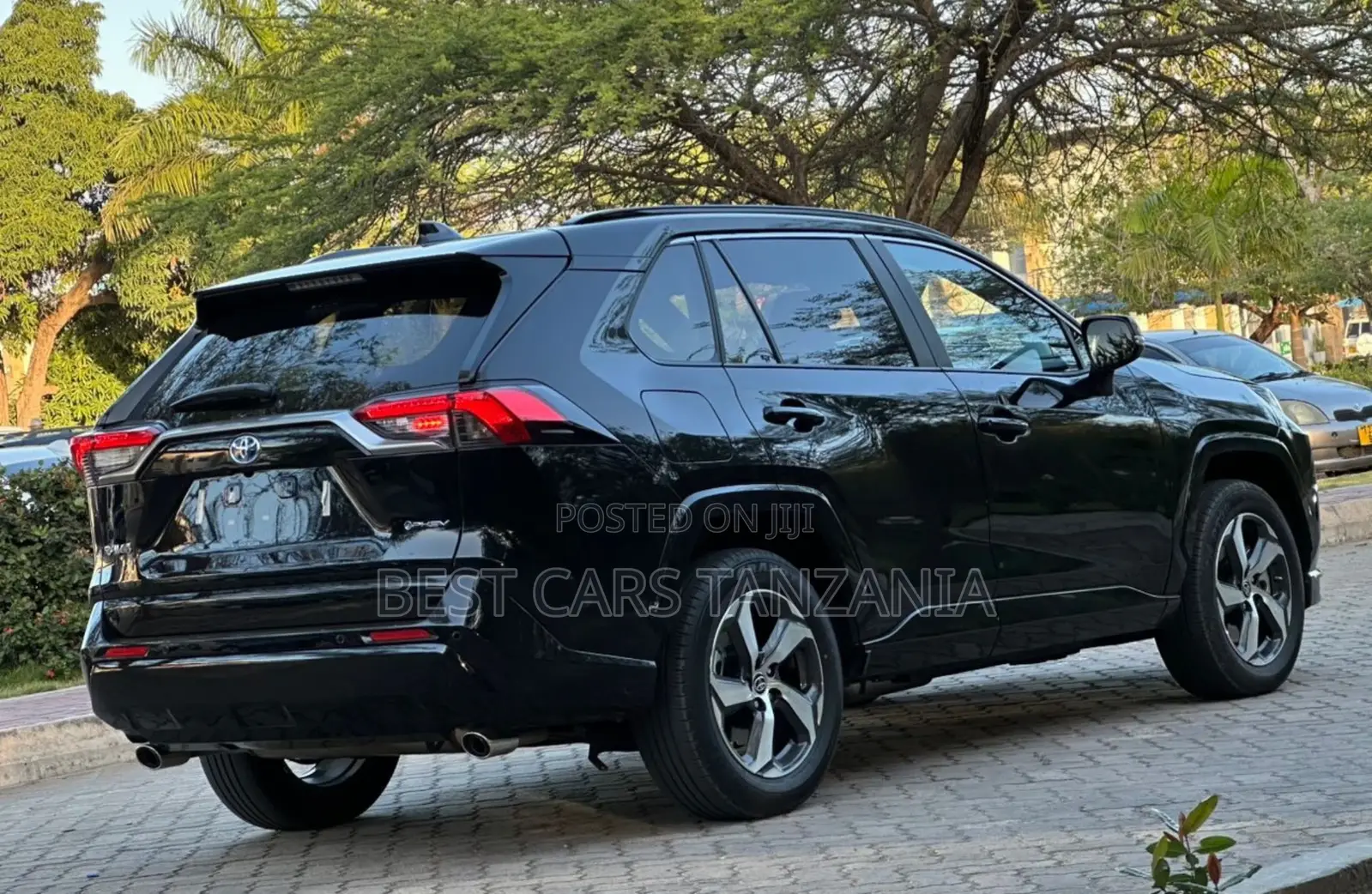 Toyota RAV4 Plug-In Hybrid 2025 Black