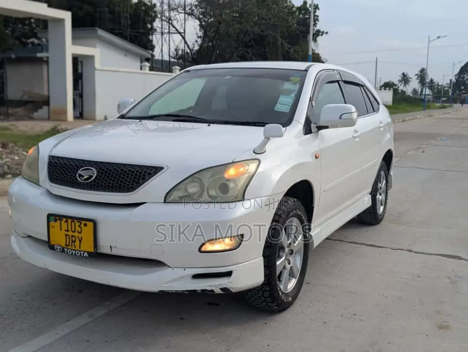 Toyota Harrier 2.4 2005 White