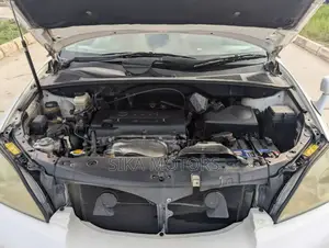 Toyota Harrier 2.4 2005 White