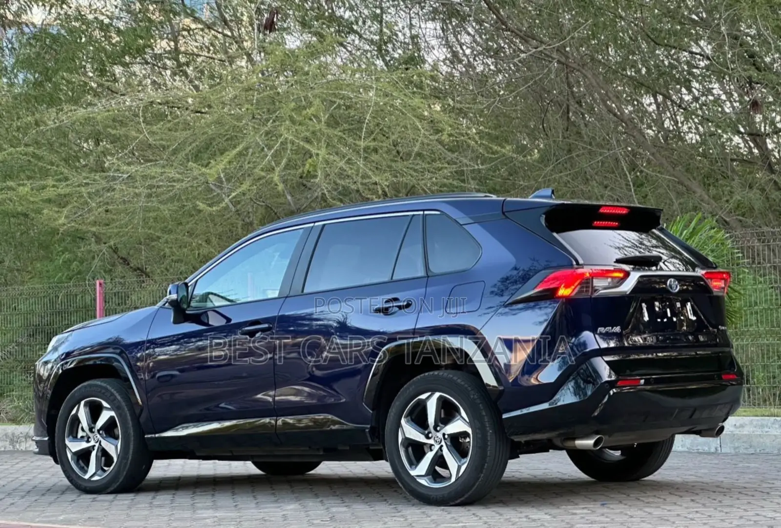 Toyota RAV4 Plug-In Hybrid 2025 Blue