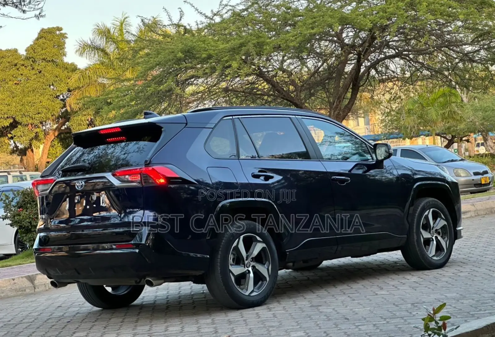 Toyota RAV4 Plug-In Hybrid 2025 Blue