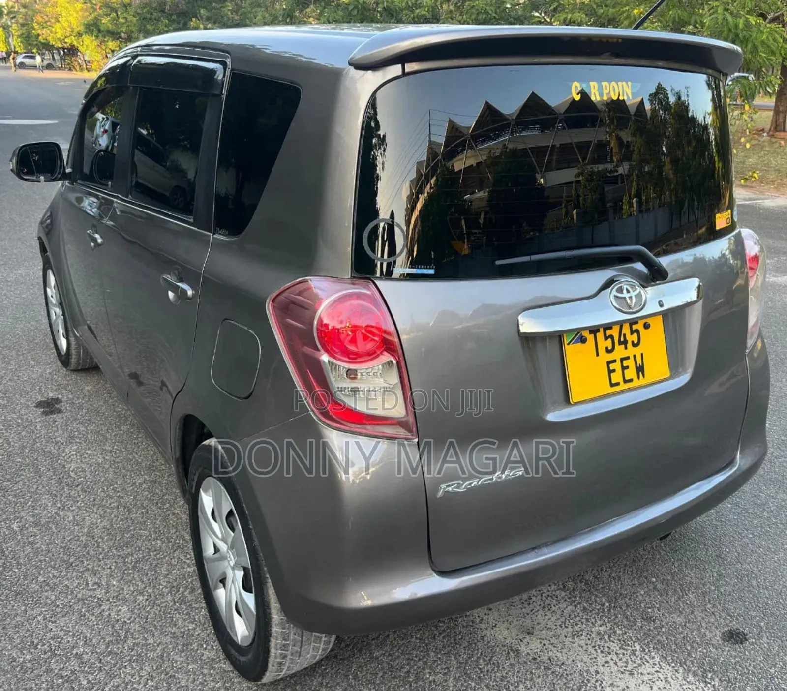 Toyota Ractis 2010 Gray