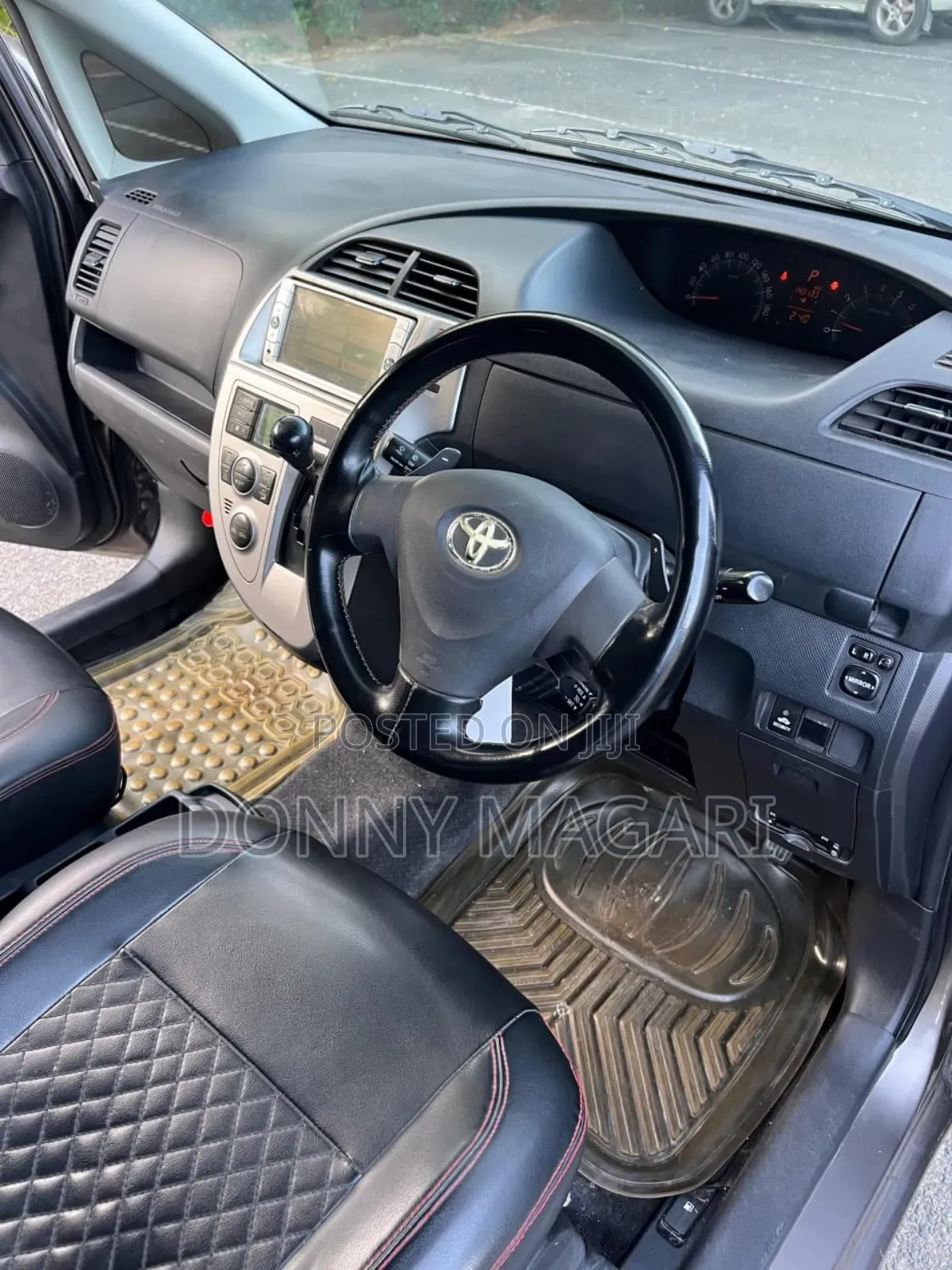 Toyota Ractis 2010 Gray