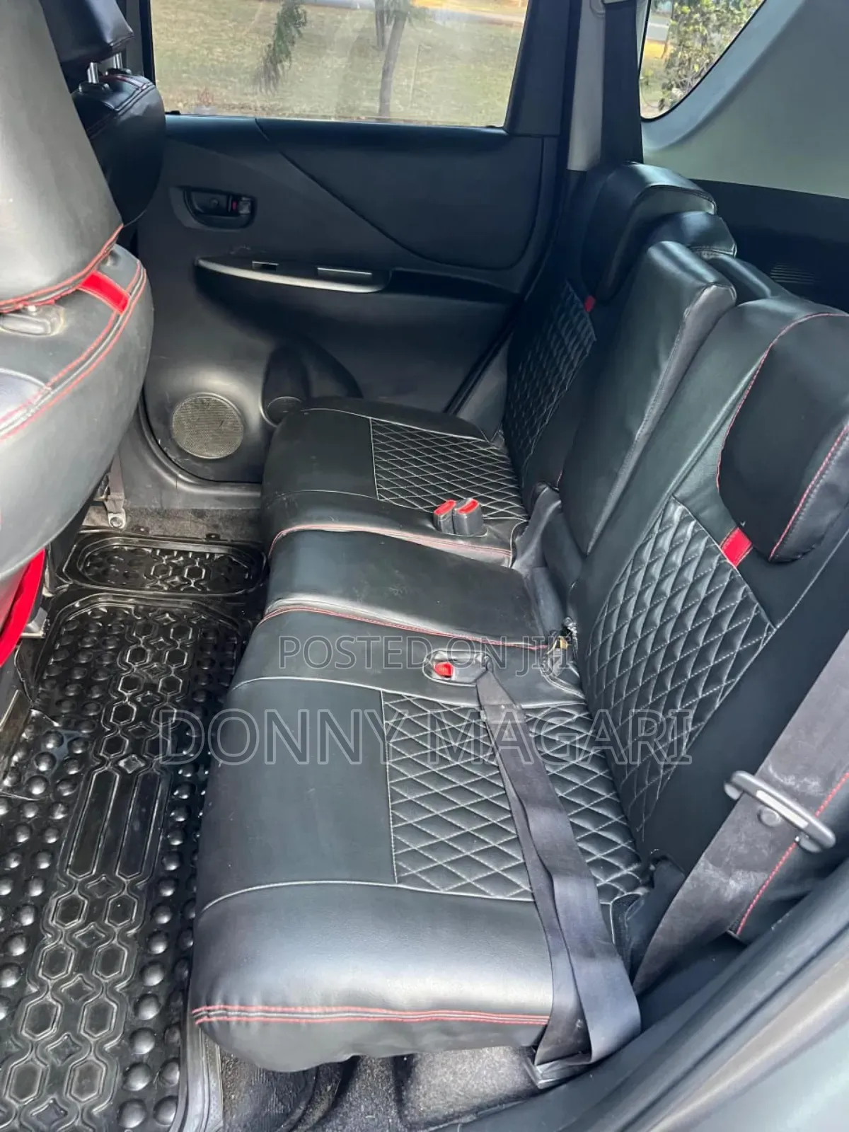 Toyota Ractis 2010 Gray