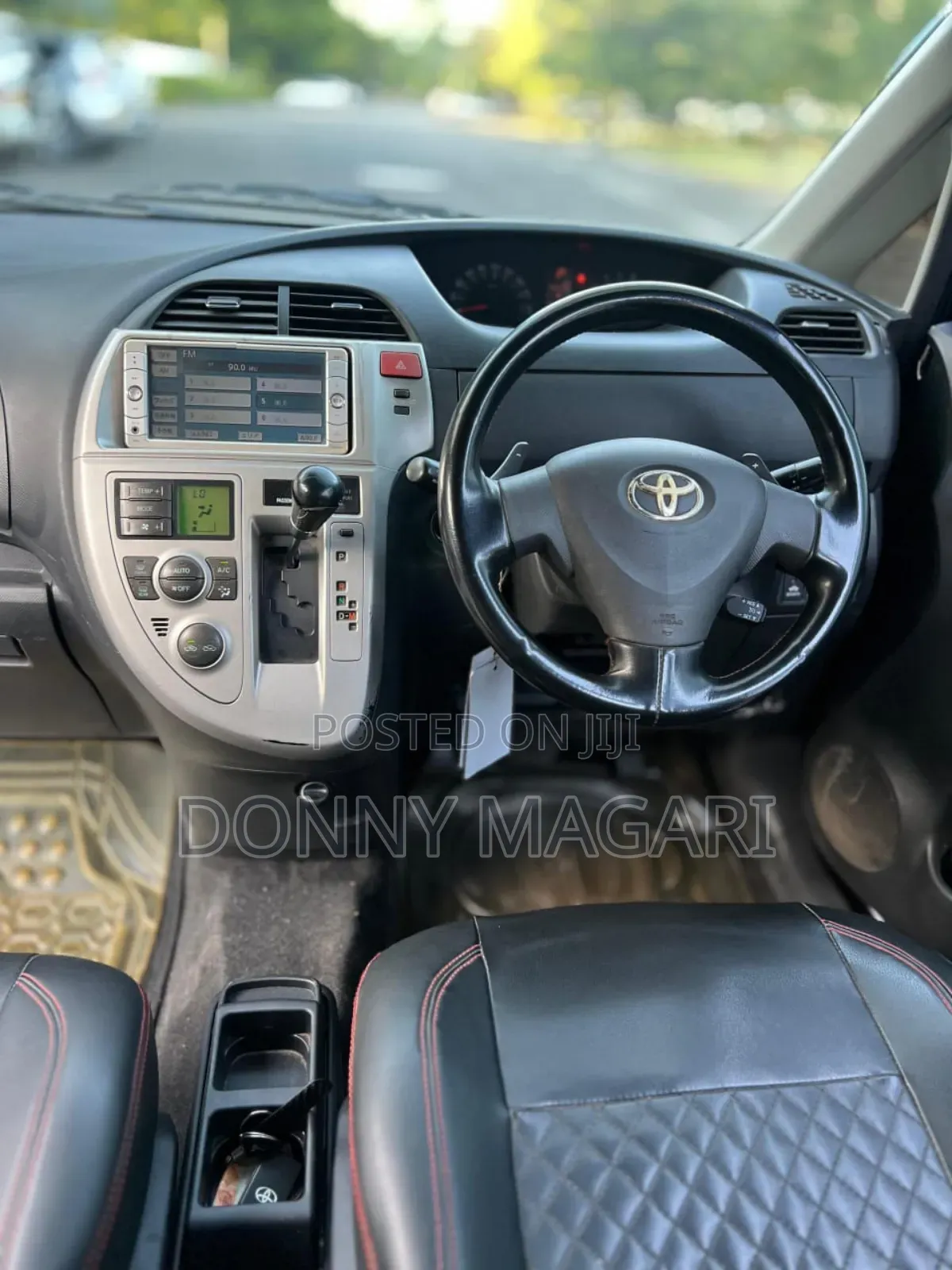 Toyota Ractis 2010 Gray