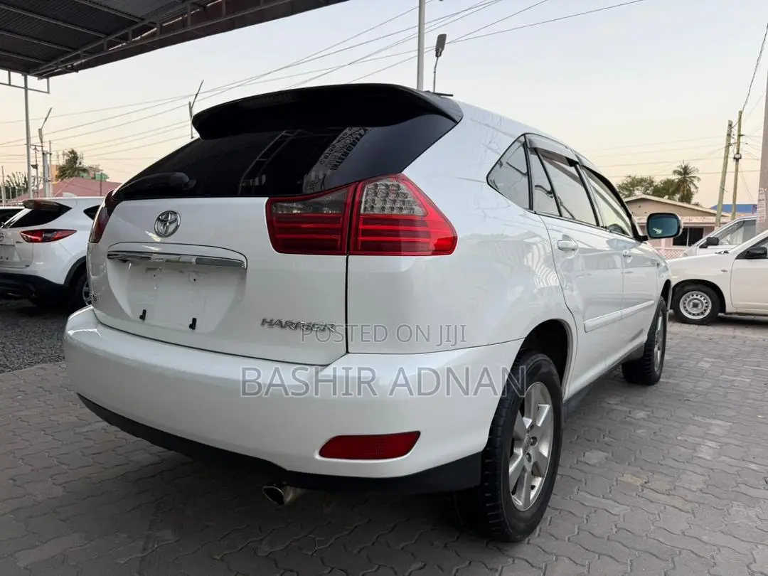 Toyota Harrier 2.4 2005 White