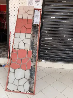Paving Blocks Za Kisasa. Tunakuja Popote Kufyatua SQM 1 TSHS 25,000/=