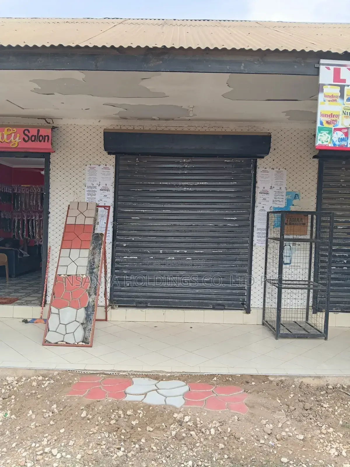 Paving Blocks Za Kisasa. Tunakuja Popote Kufyatua SQM 1 TSHS 25,000/=